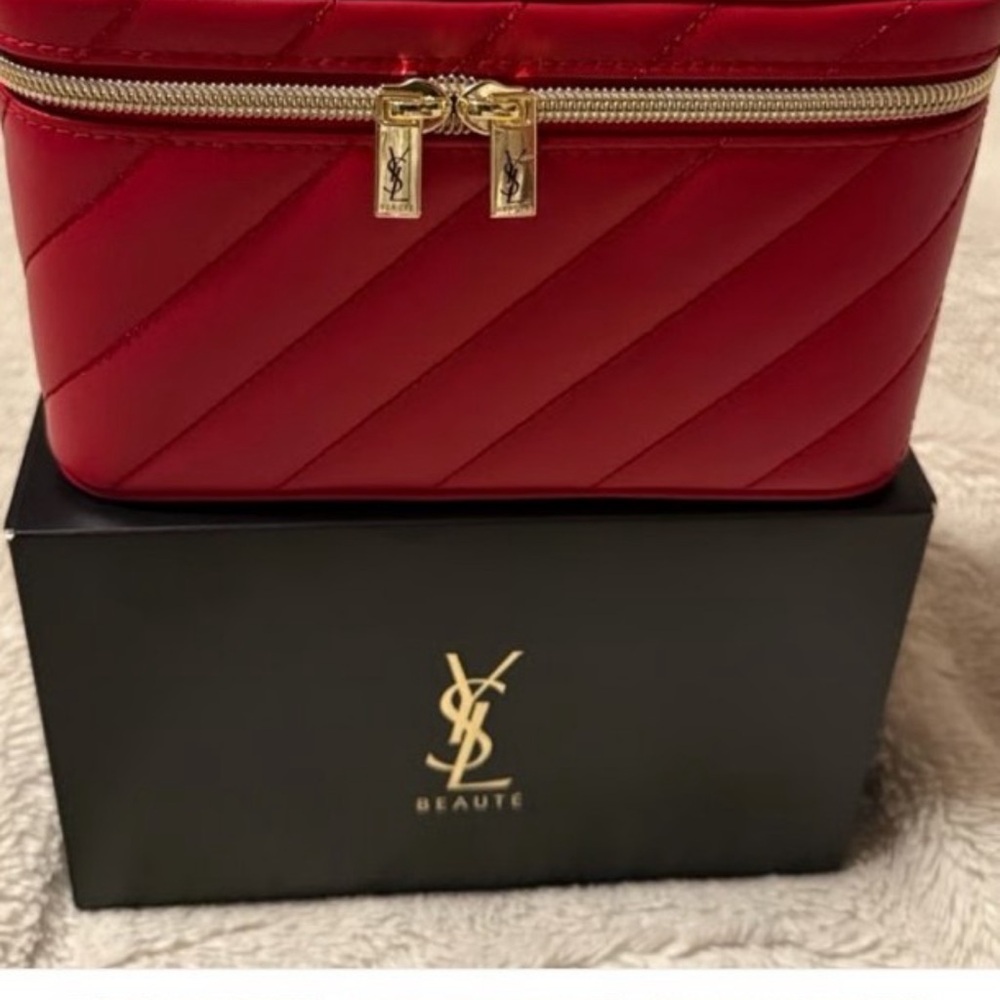 Ysl Yves Saint Laurent Beauty Premium Vanity red makeup case w mirror new in box - Picture 7 of 8